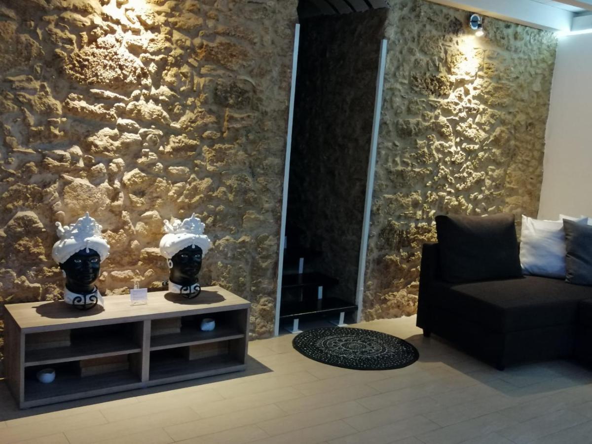 Palazzo Sant'Elia Hotel กัลตาจีโรเน ภายนอก รูปภาพ